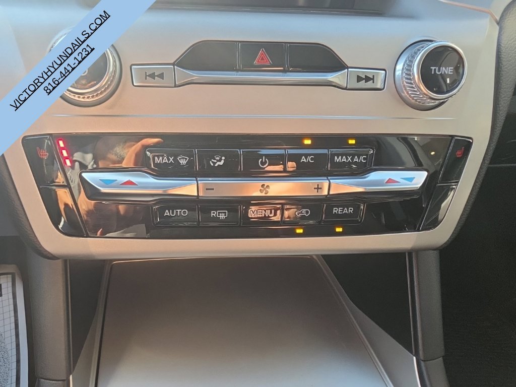 Used 2022 Silver Ford XLT image 18