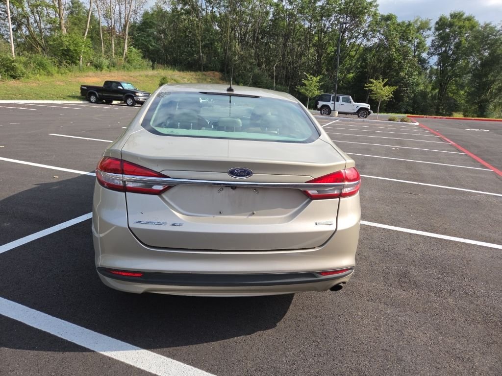 Used 2017 Gold Ford SE image 8