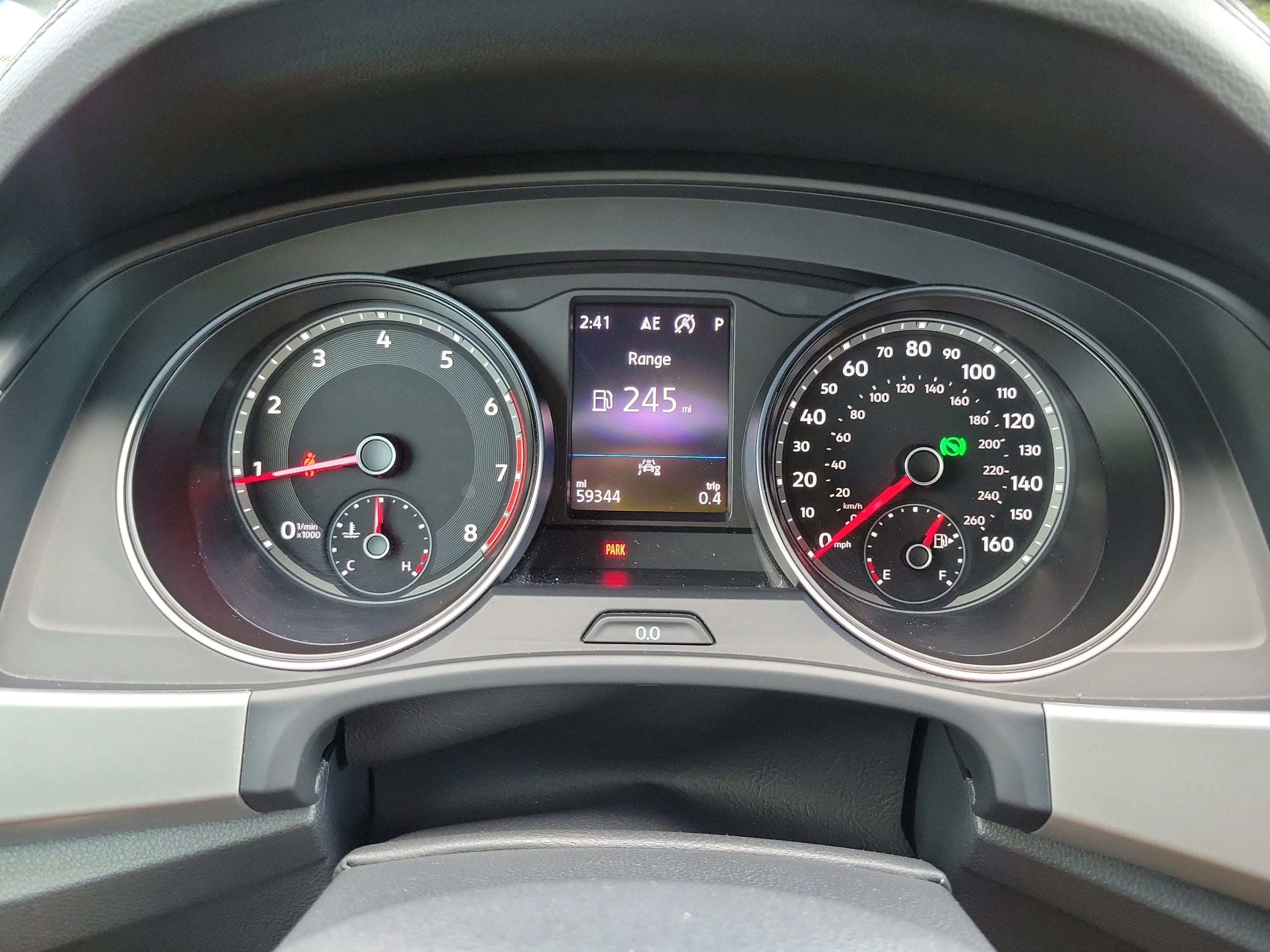 Used 2021  Volkswagen 3.6L V6 SE w/Technology R-Line image 28