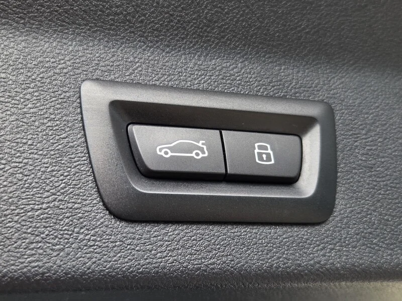 Used 2023 Alpine White BMW SDRIVE30I SPORTS ACTIVITY VEHICLE image 19