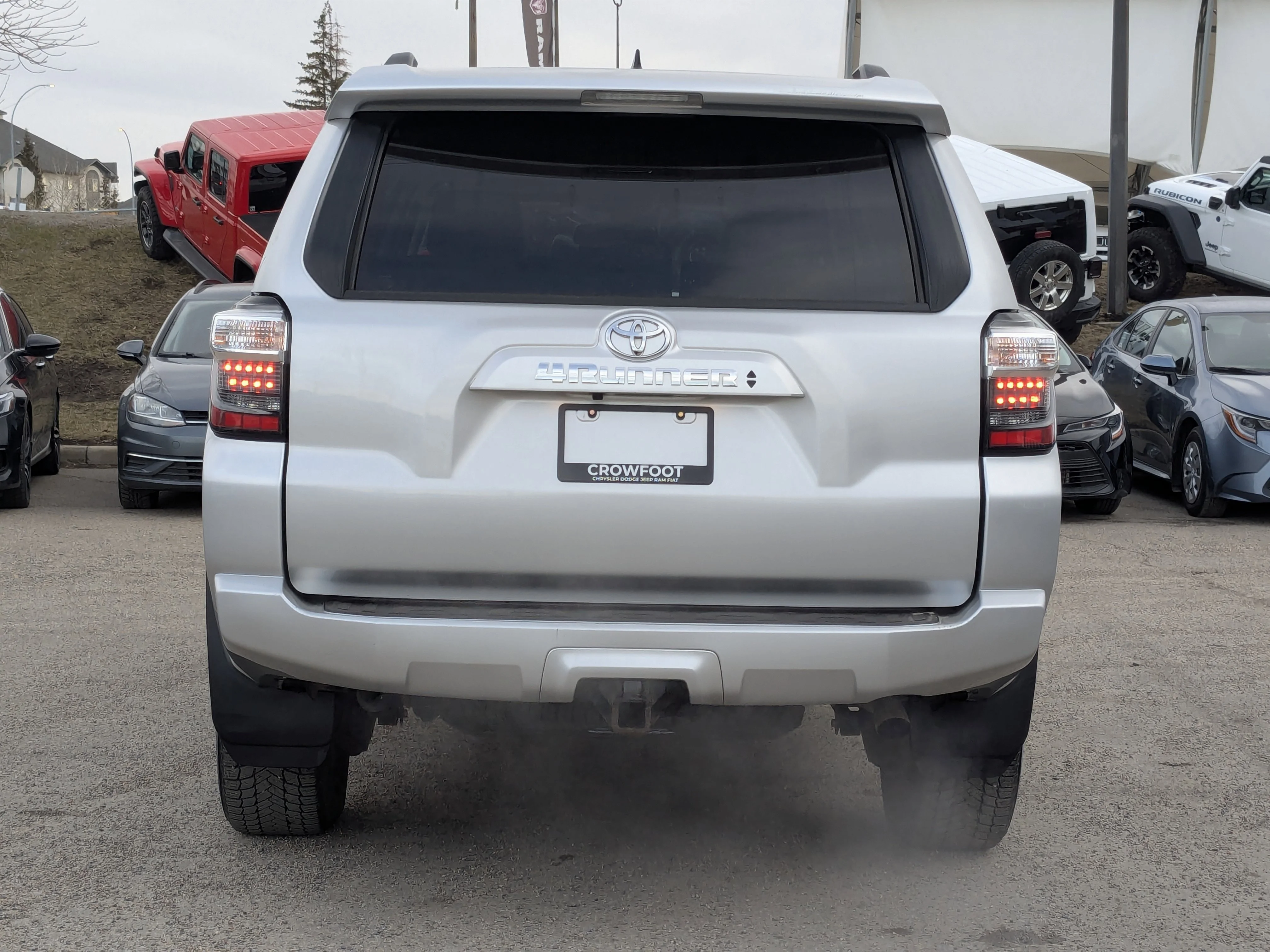Used 2020 Silver Toyota 4DR 4WD - Leather - Sunroof - Back Up Cam - image 7