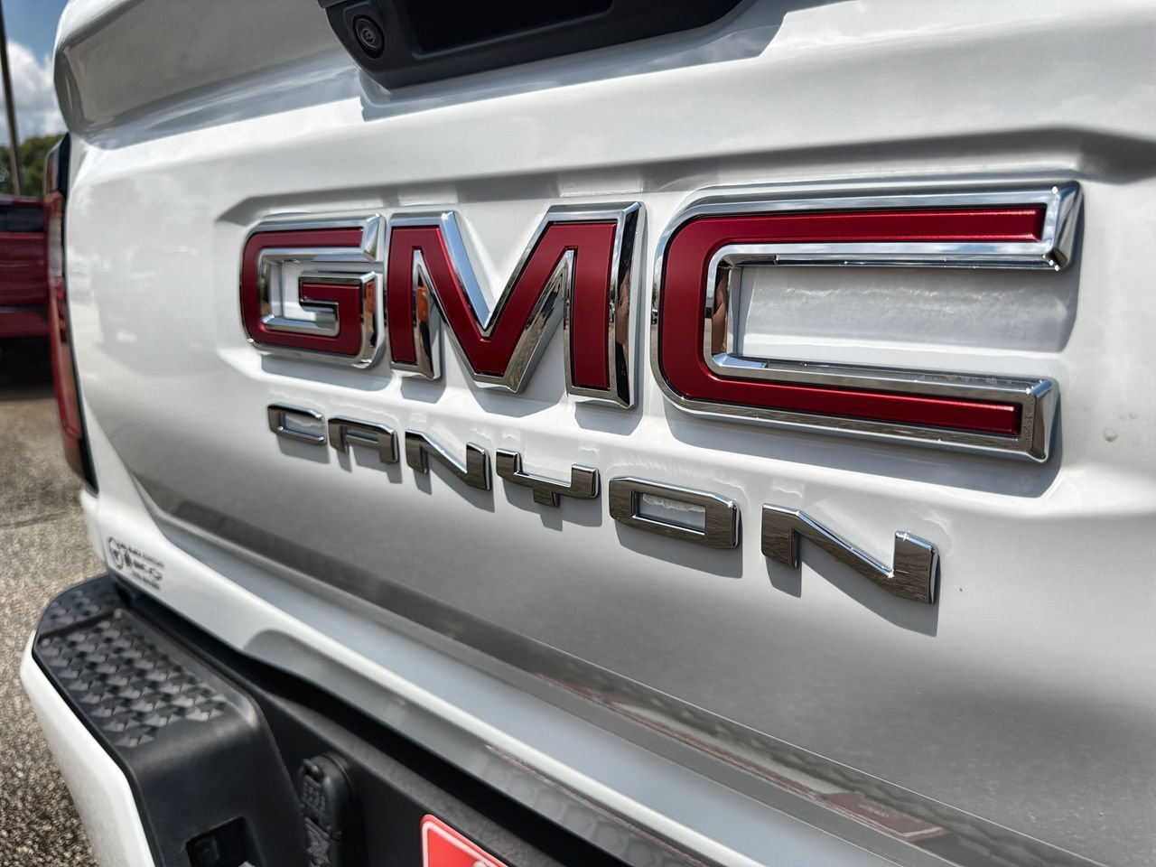 New 2026 Summit White GMC Elevation image 27