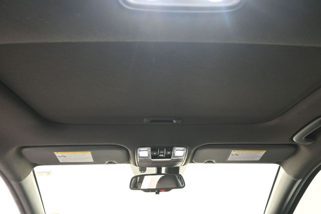 Used 2023 Snow White Pearl Kia GT image 22