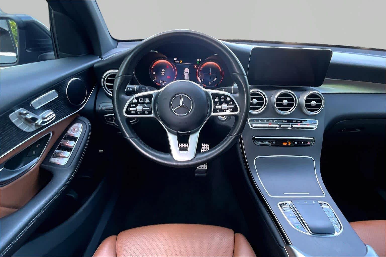 Used 2022 Graphite Grey Metallic Mercedes-Benz GLC 300 image 6
