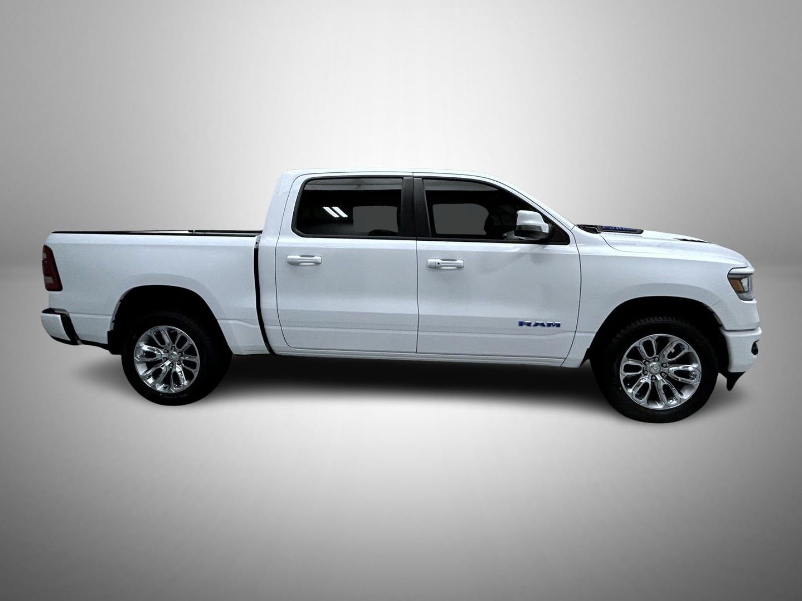Used 2023 White Ram Laramie image 4