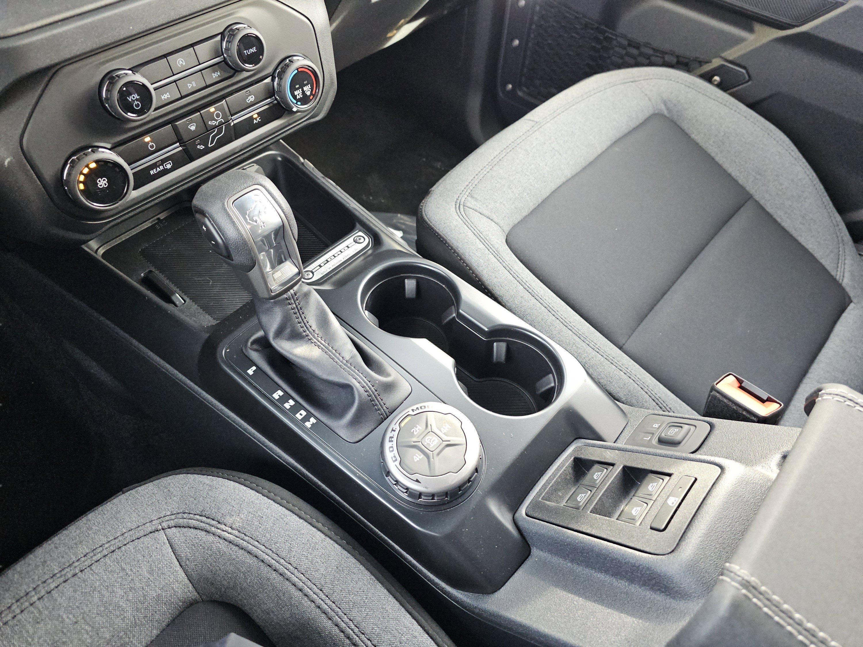 2025 Ford Bronco 4-Door Base - Photo 32