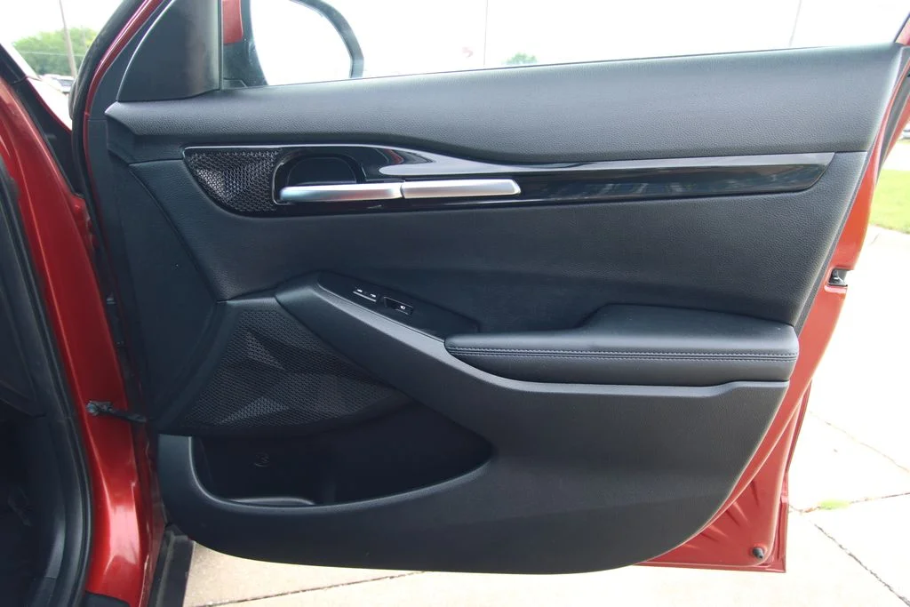 Used 2023 Orange Kia S image 36