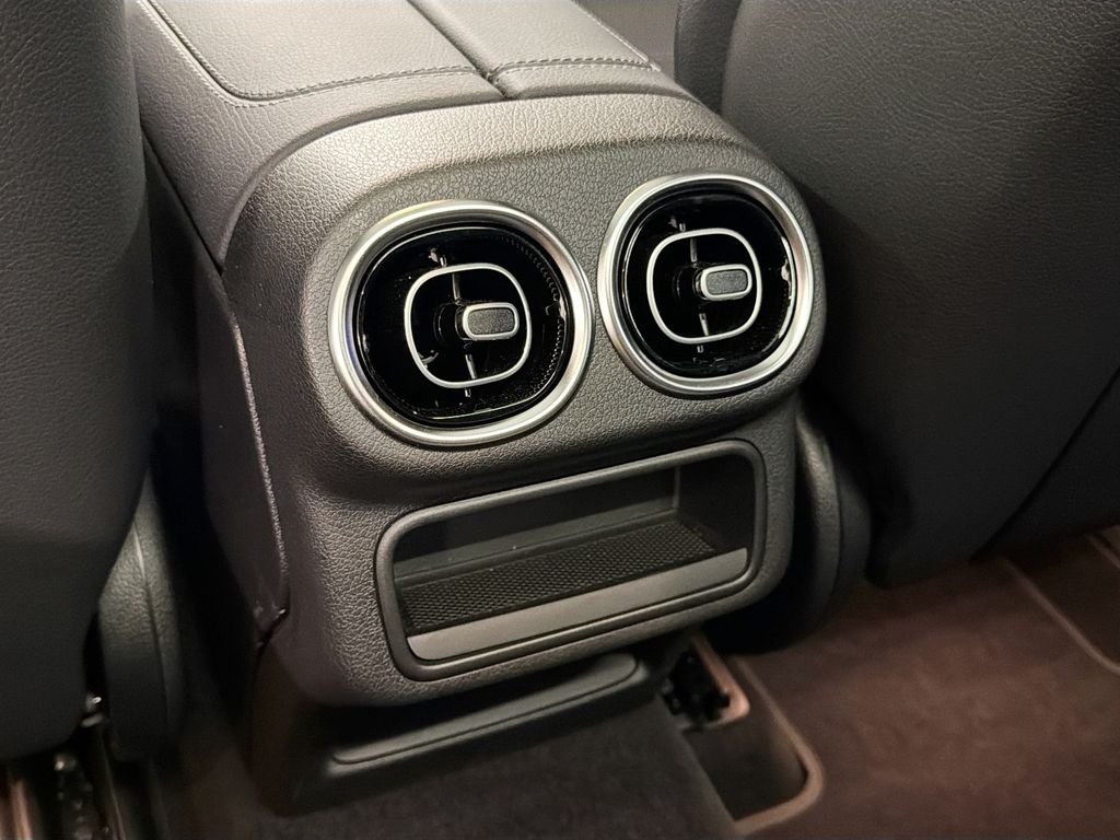 Used 2025 Black Mercedes-Benz GLC 300 image 26