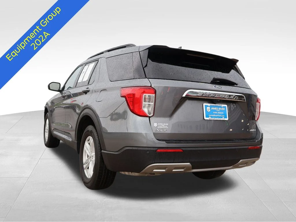 Certified Used 2023 Gray Metallic Ford XLT image 4