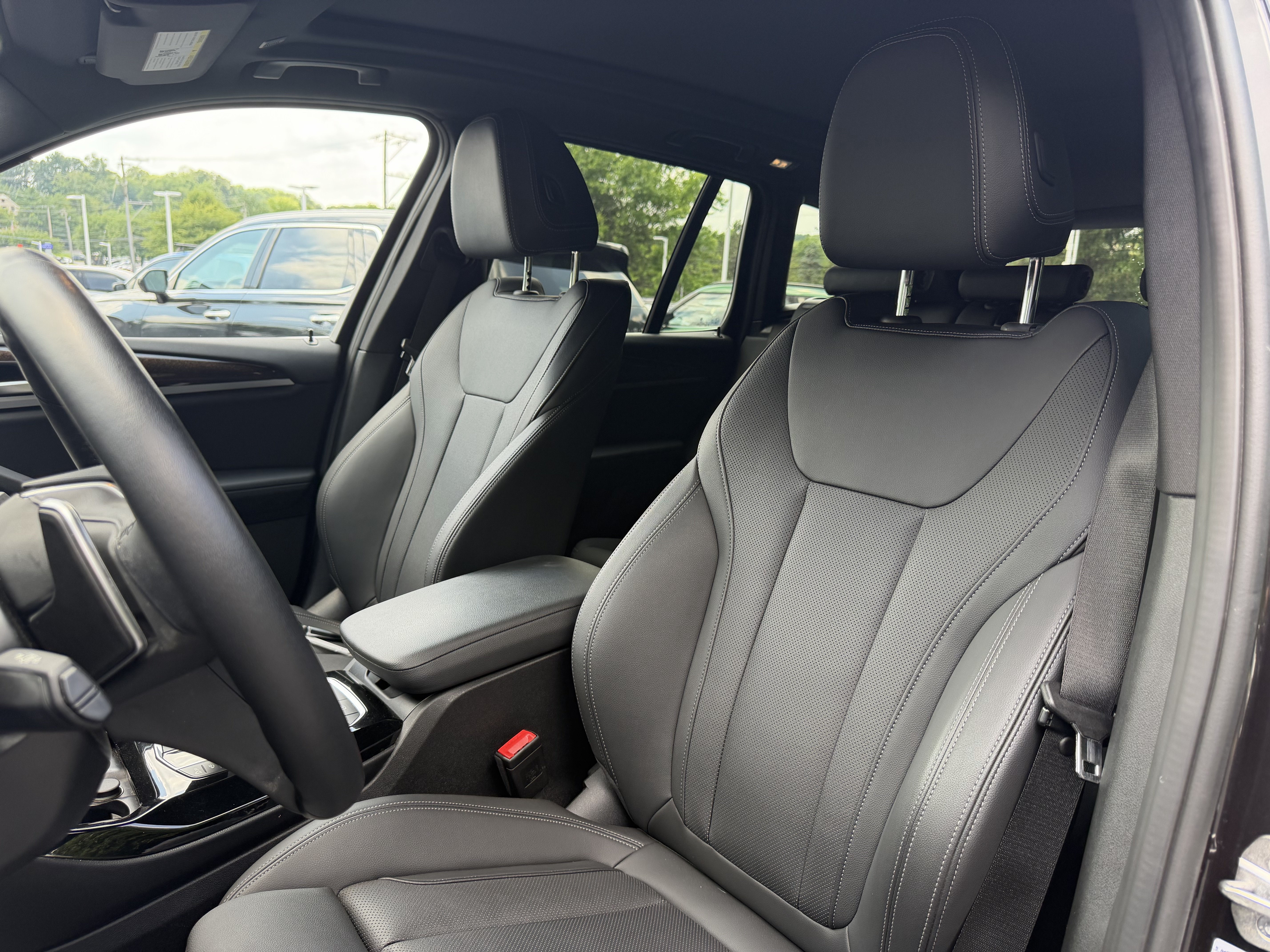 Used 2023 DARK GRAPHITE MET BMW xDrive30i image 14