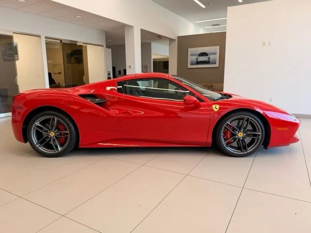Used 2018 Rosso Corsa Ferrari Base image 10