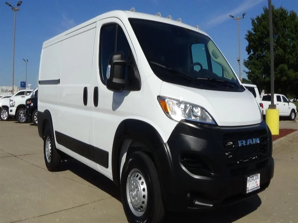 Used 2025 Bright White Clear Coat (pw7) RAM Tradesman 2500 image 4