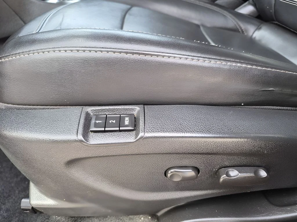 Used 2016 Quicksilver Metallic Buick Premium image 17