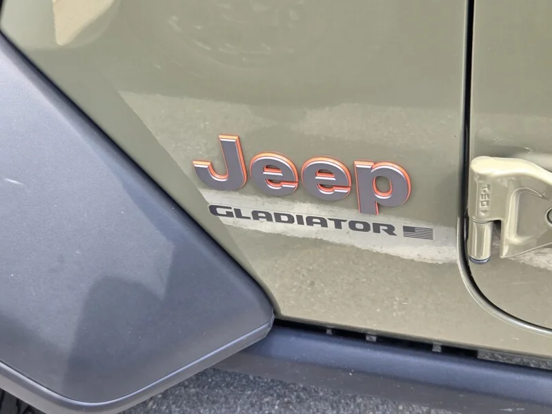 Used 2025 41 JEEP MOJAVE image 9