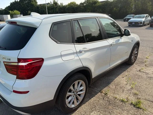 Used 2016 White BMW xDrive28i image 3