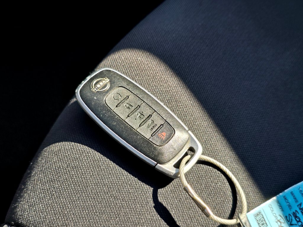 Used 2024 Scarlet Nissan SV image 33