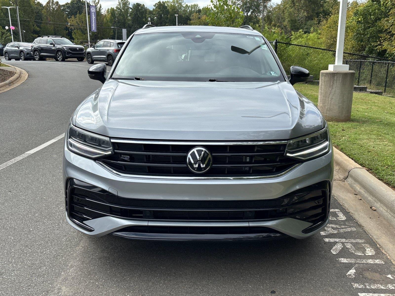 Used 2023 Pyrite Silver Metallic Volkswagen SE R-Line Black image 8