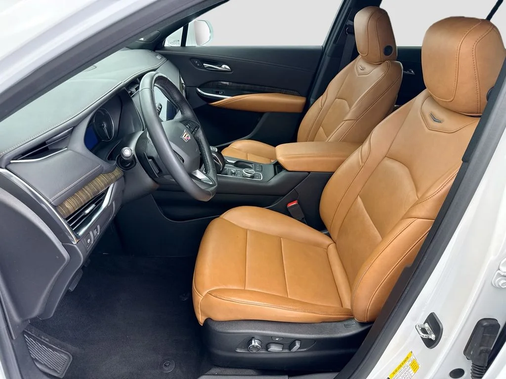 Used 2019 White Cadillac Premium Luxury image 18