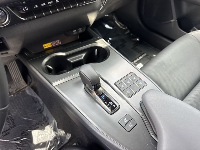 2025 Lexus UX Hybrid 300h Premium - Photo 21