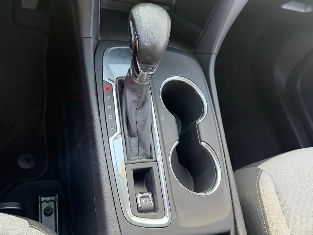 Used 2022 MOSAIC BLACK METALLIC Chevrolet LS image 28