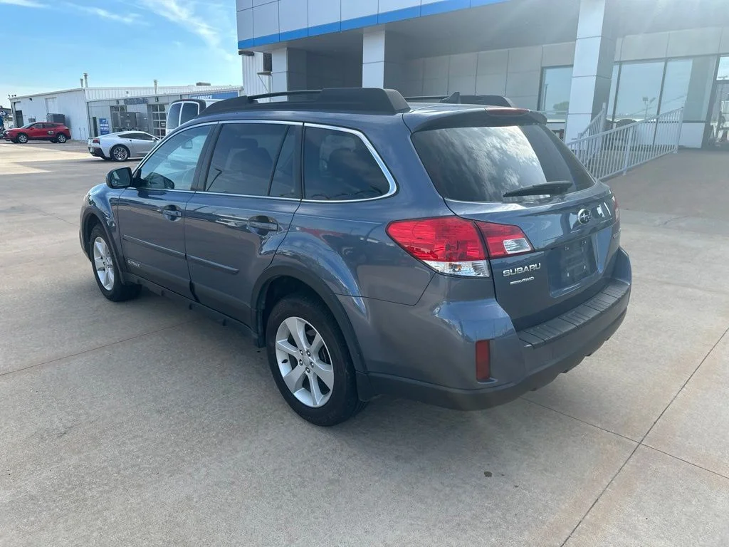 Used 2014 Blue Subaru 2.5i Premium image 30