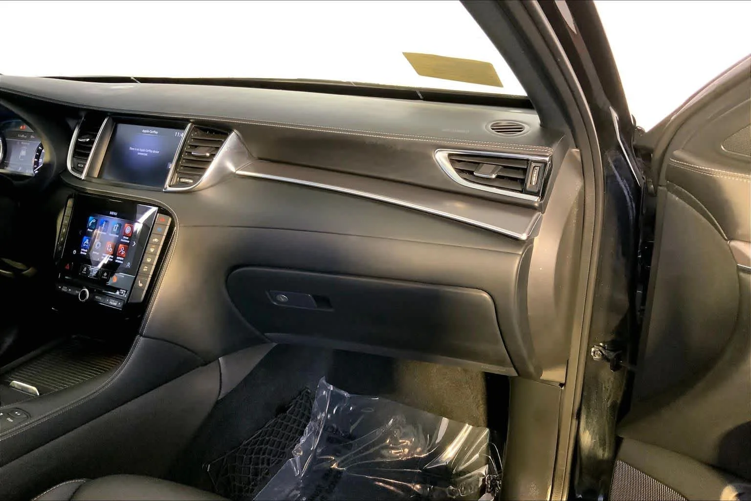 Used 2022 Mineral Black INFINITI LUXE image 19