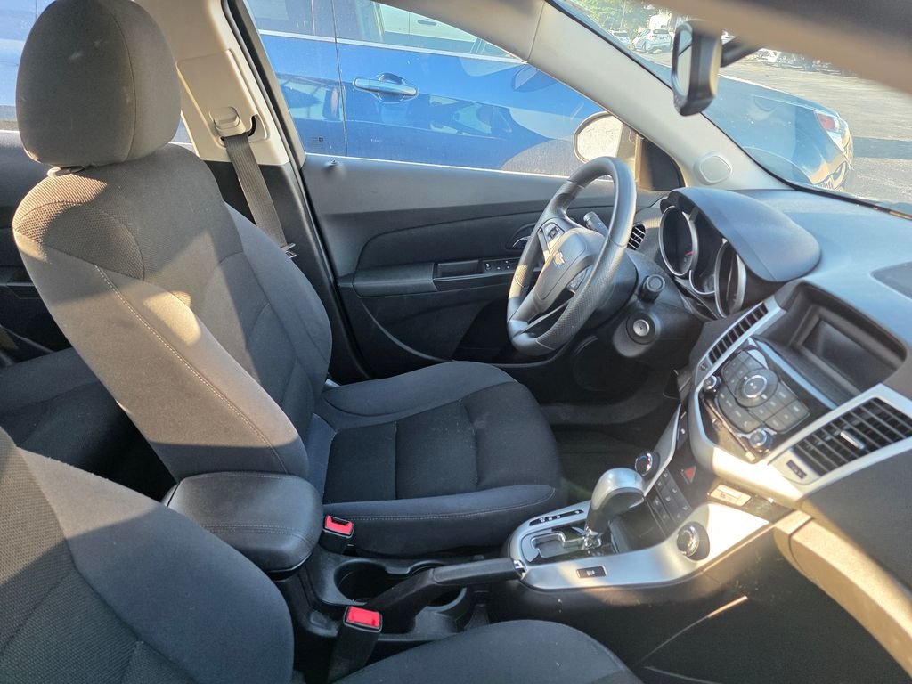 Used 2016 Tungsten Metallic Chevrolet 1LT image 5
