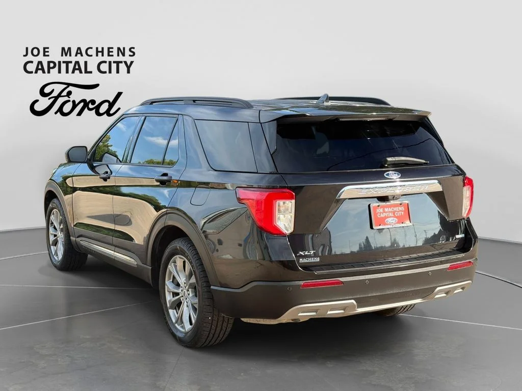Used 2020 Black Ford XLT image 7