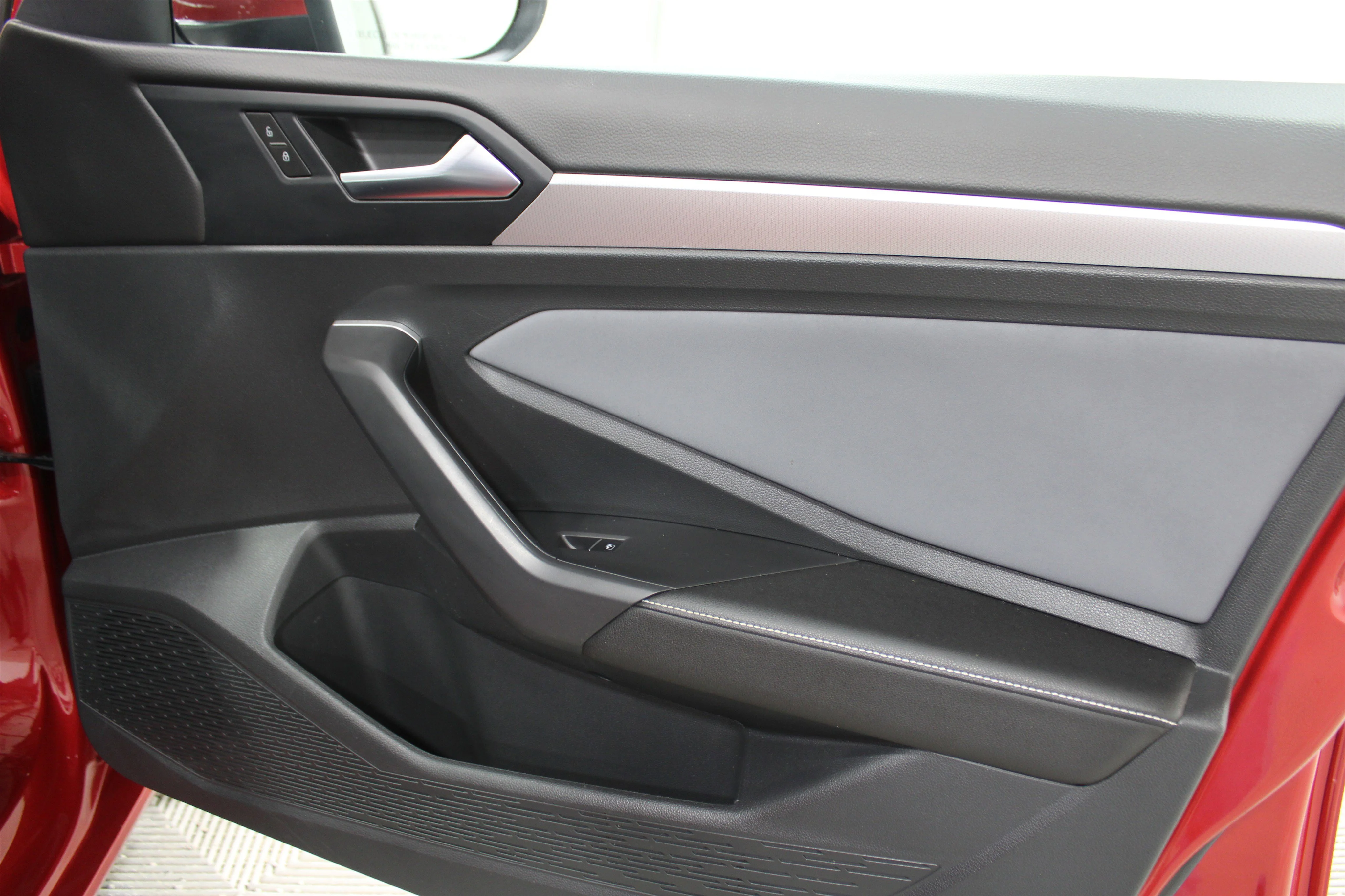 2025 Volkswagen Jetta SE - Photo 25