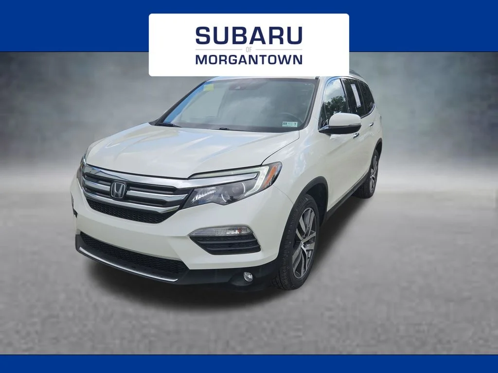 Used 2016 White Honda Touring image 1