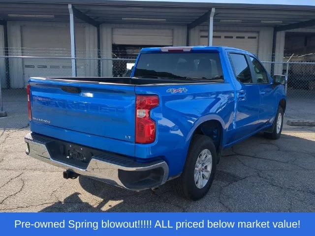 Used 2025 Blue Chevrolet LT image 4