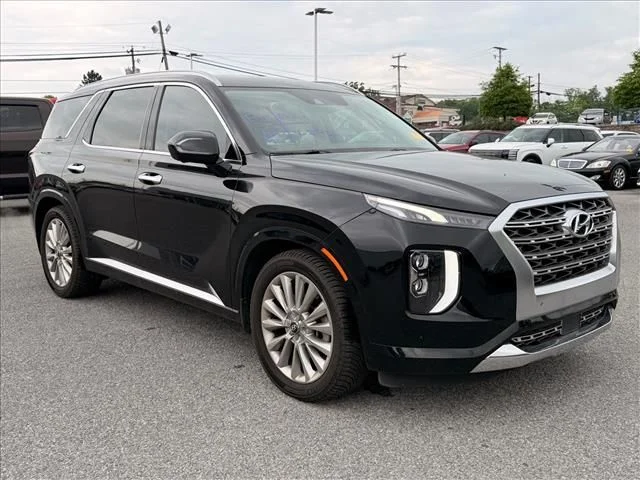 Used 2020 Black Hyundai Limited image 33