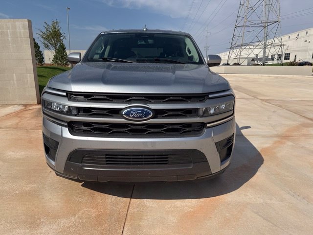 Used 2024 Silver Ford XLT image 2