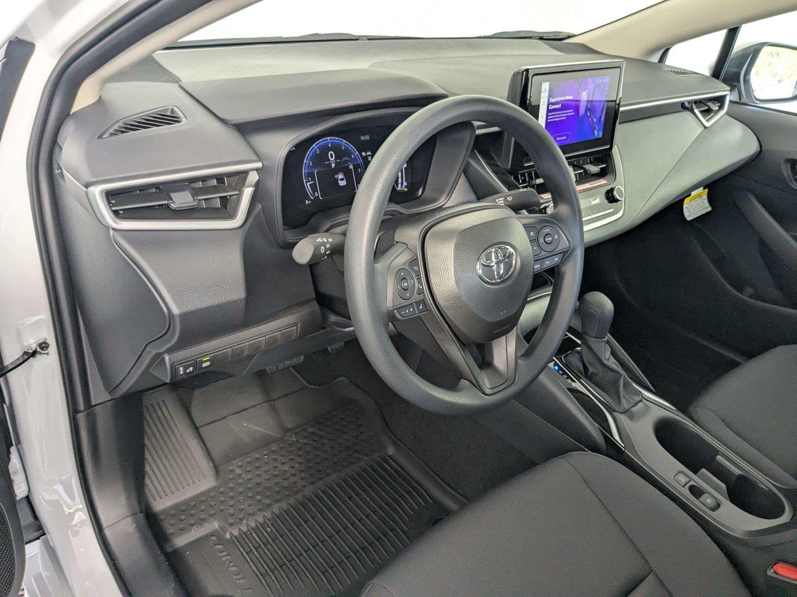 New 2027 Wind Chill Pearl <sup>1</sup> Toyota  LE image 9