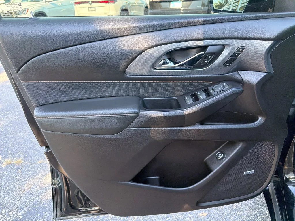 Used 2019 Black Chevrolet Premier image 11