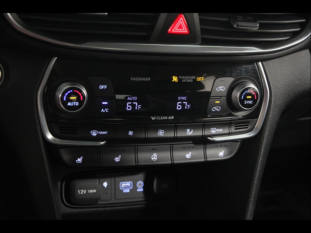 2020 Hyundai Santa Fe Limited - Photo 14