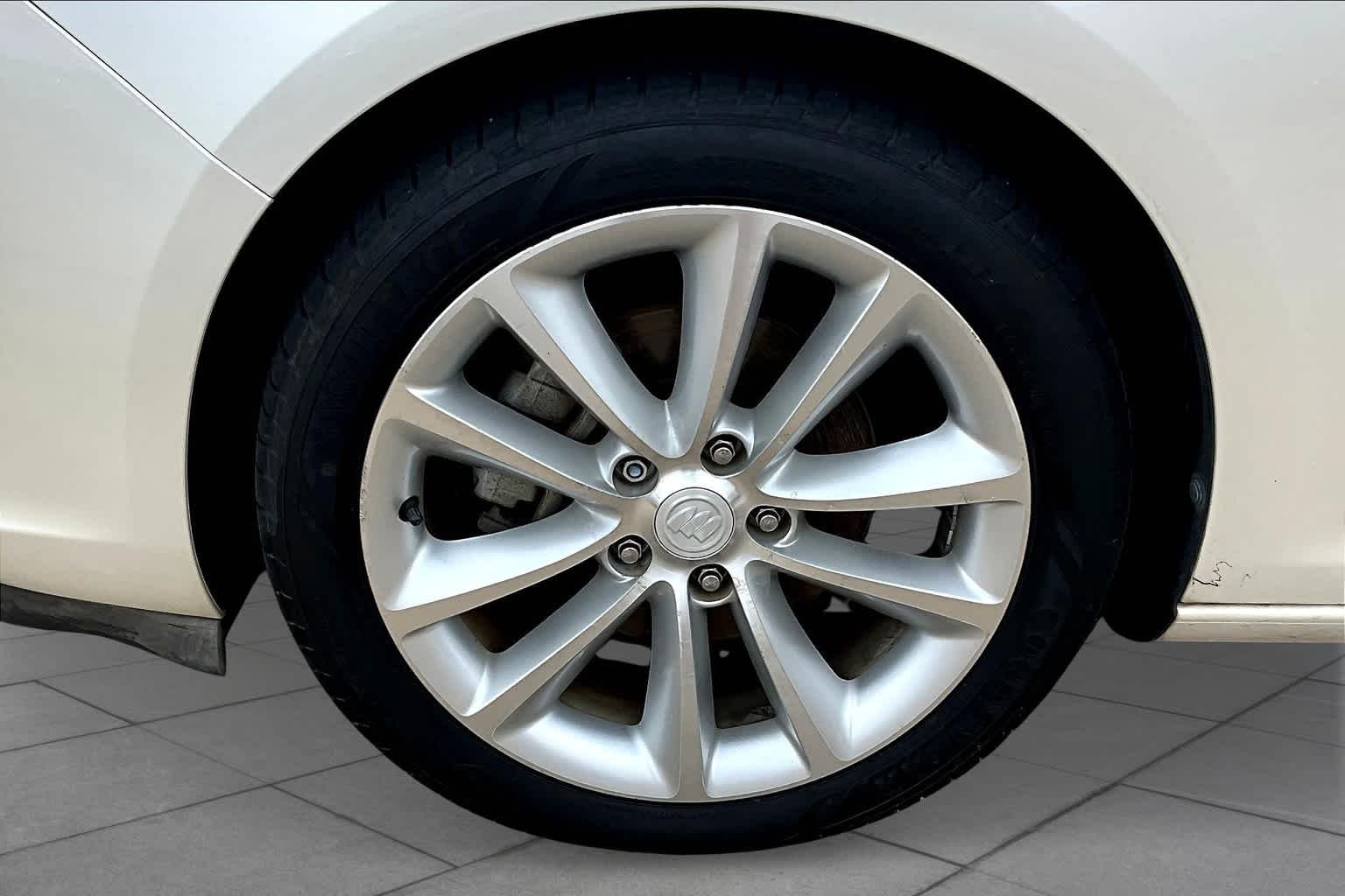 Used 2015 White Diamond Tricoat Buick Leather Group image 10