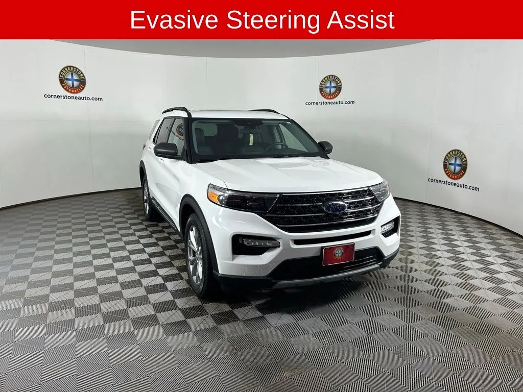 Certified Used 2023 White Metallic Ford XLT image 20