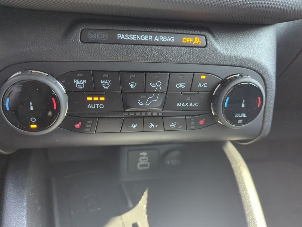 Used 2023 Black Ford Outer Banks image 18