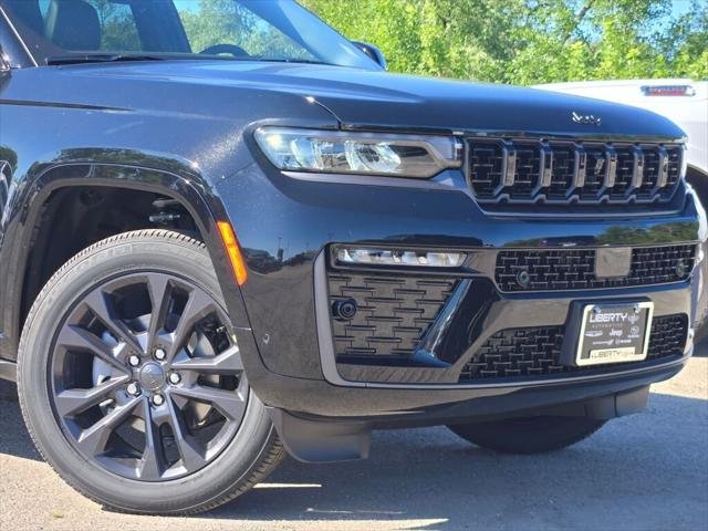 New 2026 Diamond Black Crystal Pearlcoat Jeep Limited image 31