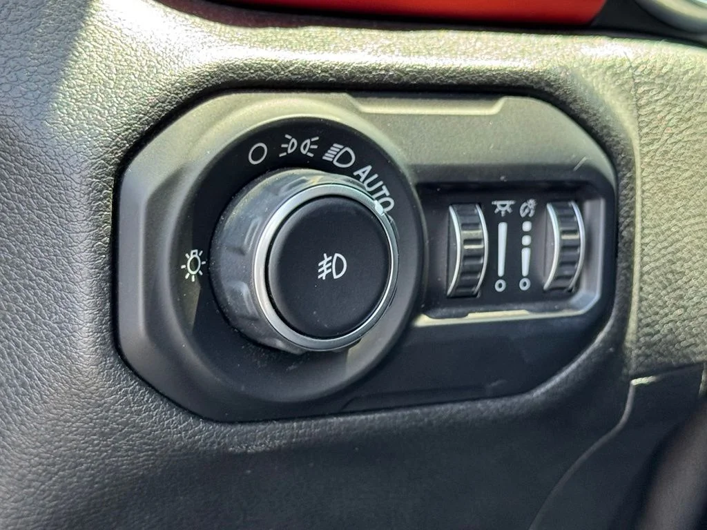 Used 2020 Gray Jeep Unlimited Rubicon image 22