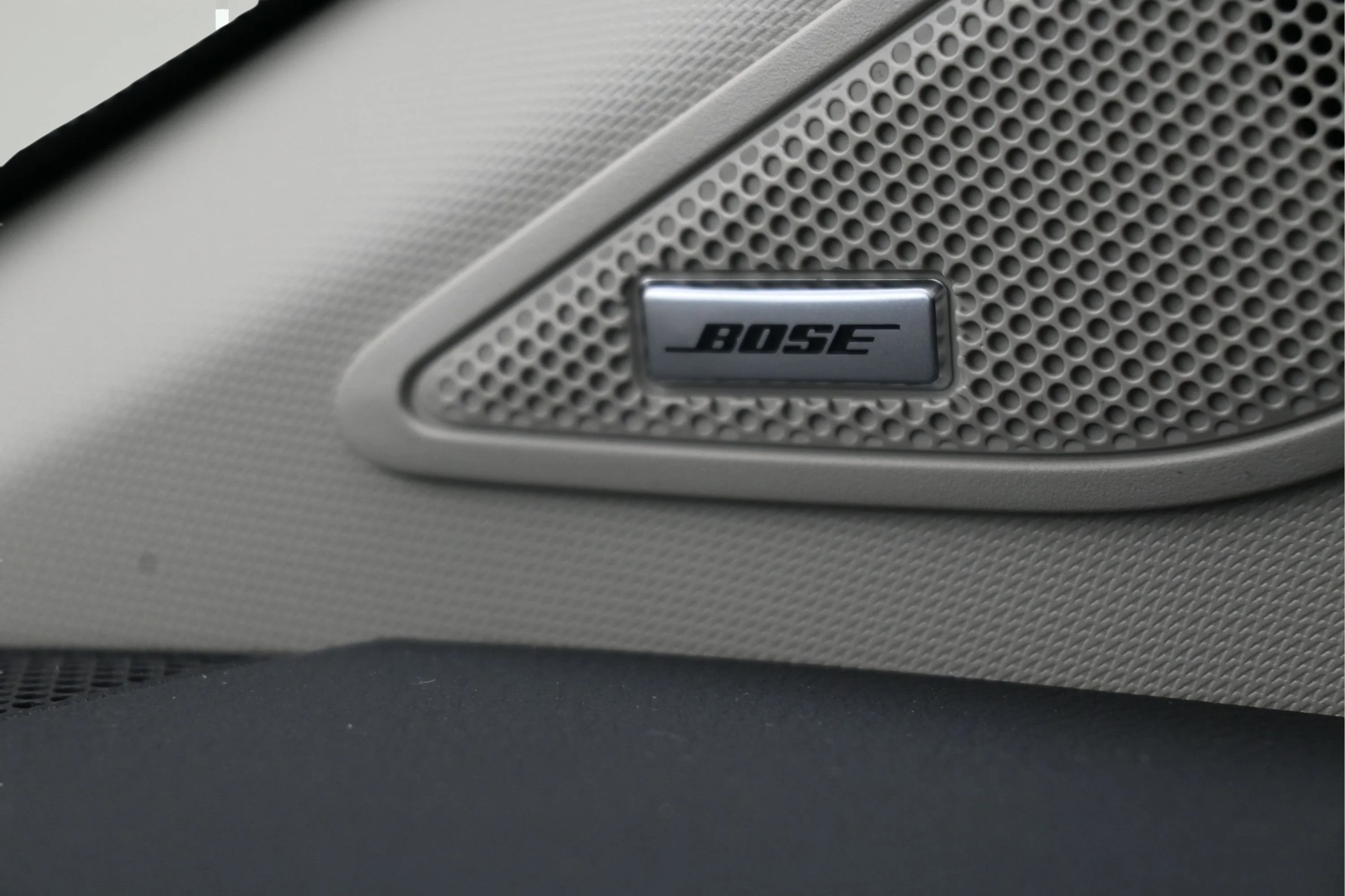 New 2026 Everest White Pearl TriCoat / Super Black Two-tone Nissan Platinum image 19