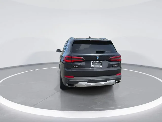 Used 2023 Gray BMW xDrive40i image 7
