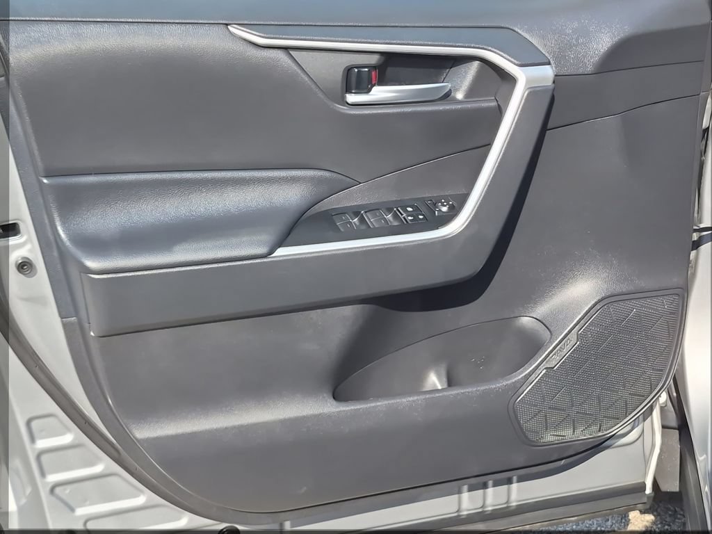 Used 2023 Silver Toyota XLE image 21