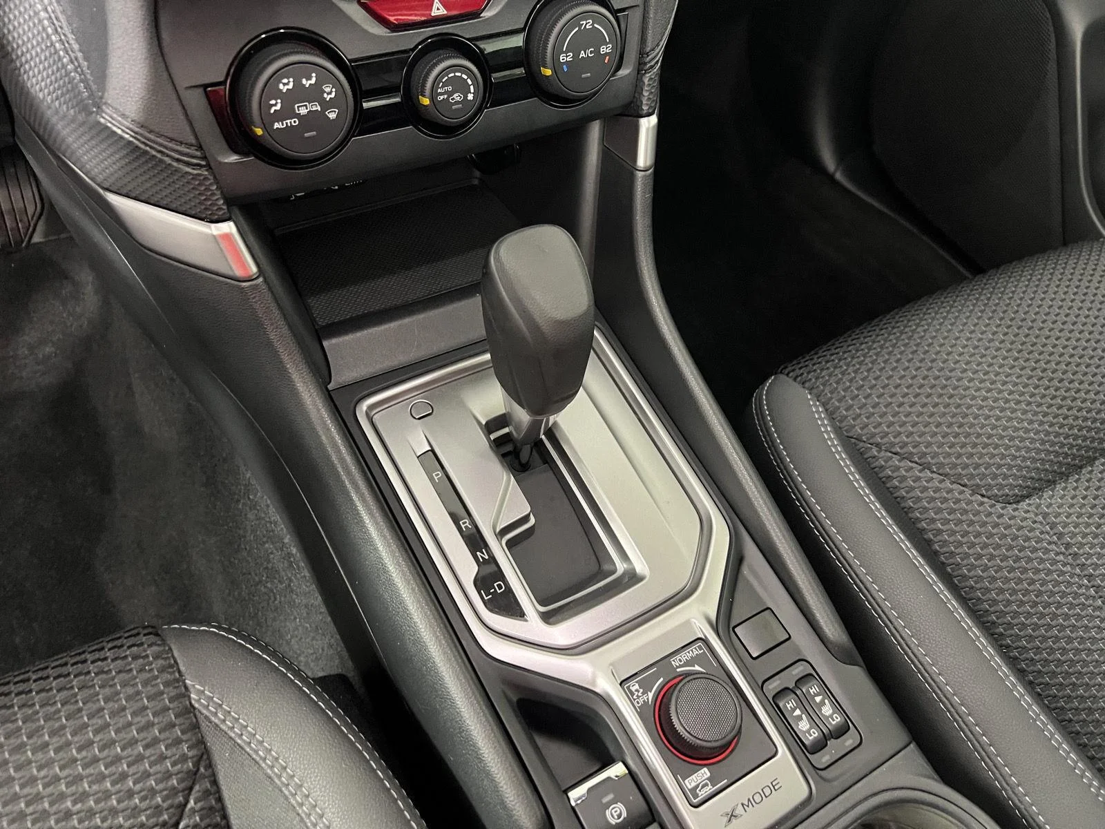 Used 2023 Ice Silver Metallic Subaru Premium image 10