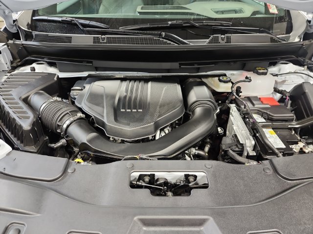 New 2026 Glacier White Tricoat GMC Elevation image 22