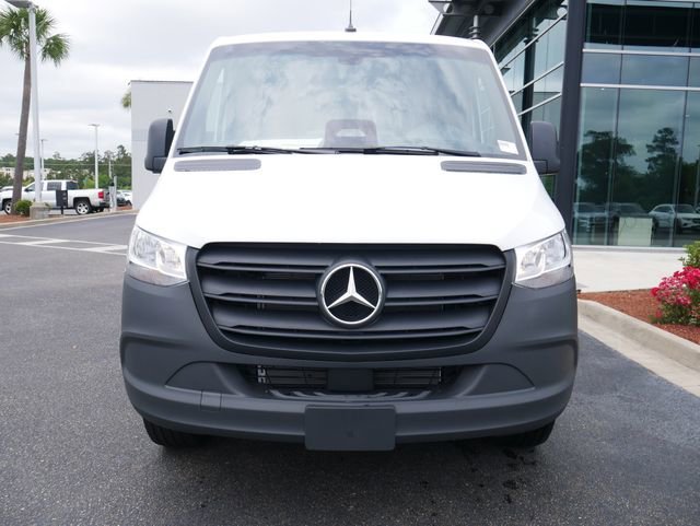 New 2026 Arctic White Mercedes-Benz Cargo 144 WB image 22