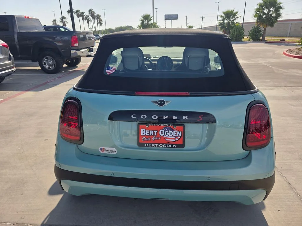Used 2026 Green MINI Base image 3