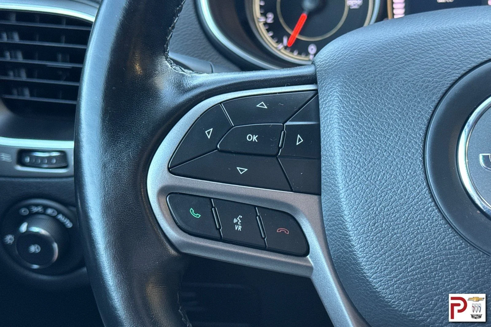 Used 2020 Gray Jeep Latitude Plus image 27