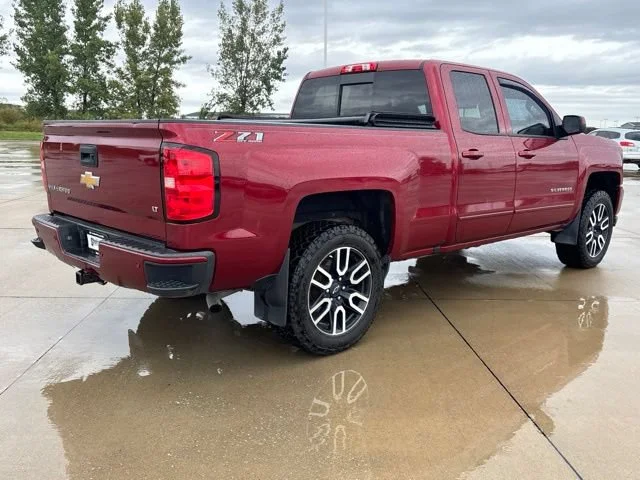 Used 2018 CAJUN RED TINTCOAT Chevrolet LT image 6